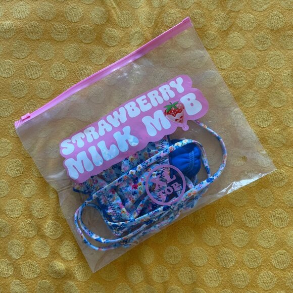 Strawberry Milk Mob - Baby Cakes Top (XL) - Picture 6 of 6